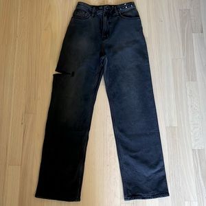 Hollister Ultra High-Rise Black Slashed Thigh Dad Jeans